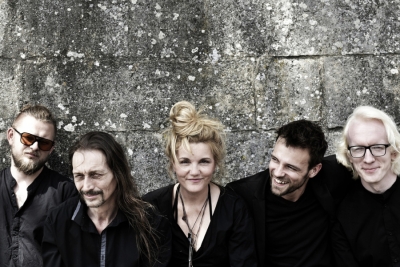 Iva Marešová & Razam